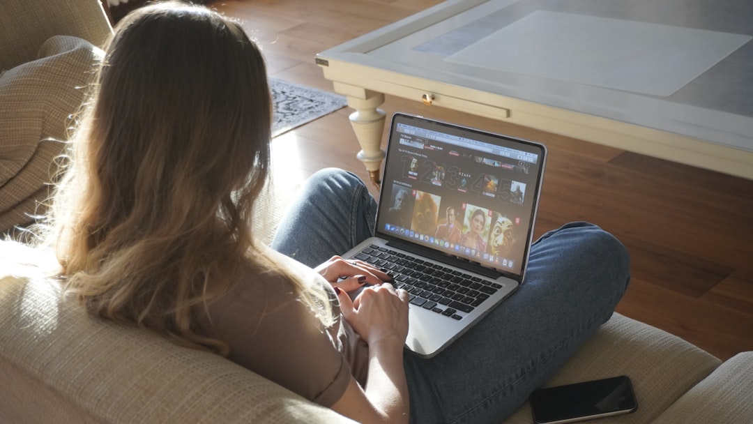 Photo avoid overspending online